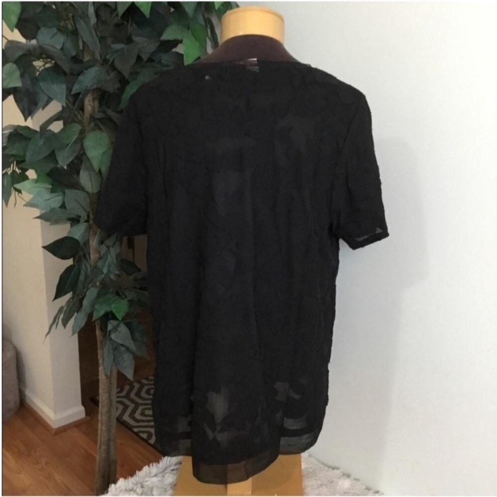 Evri textured floral short sleeve tee Woman’s size 1X plus mineral black - Picture 5 of 12